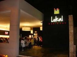 Foto de Lokal Music Bar por maisa em 14/01/2009